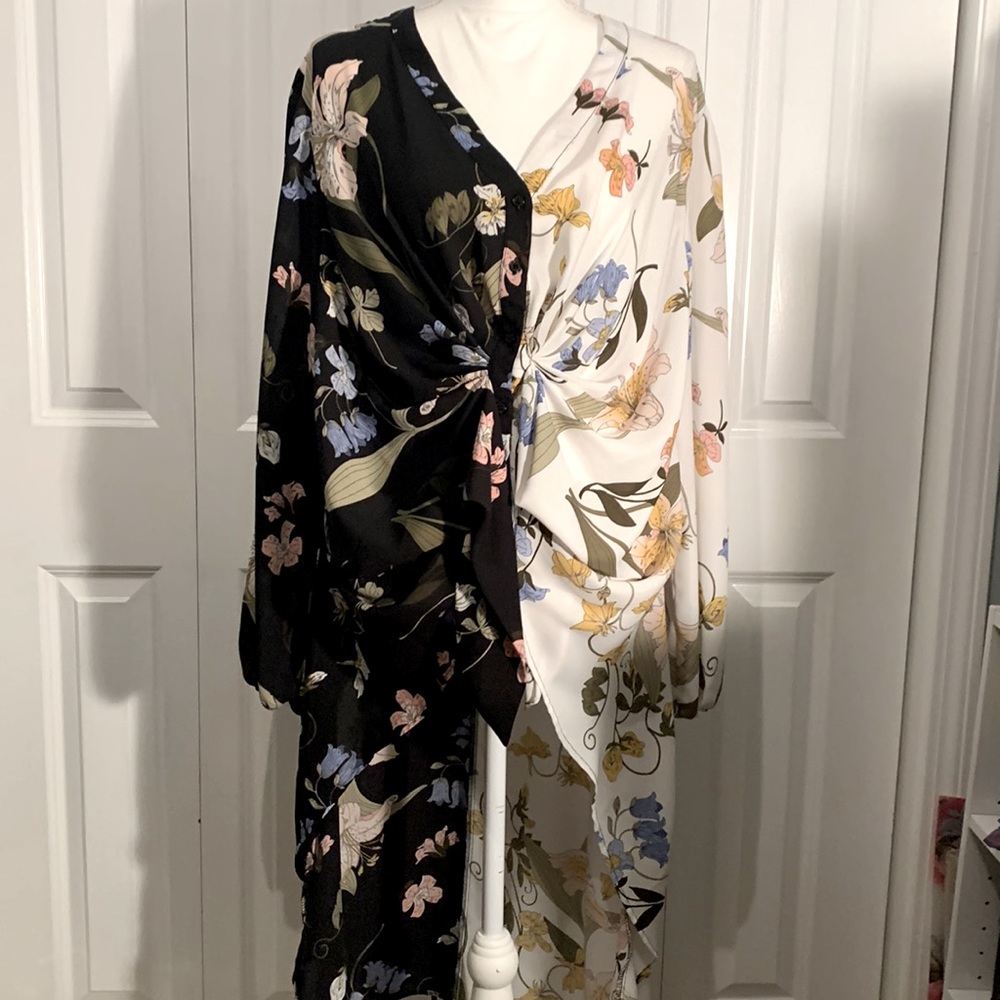 NWOT… Very pretty High low top by NY&Co size XL